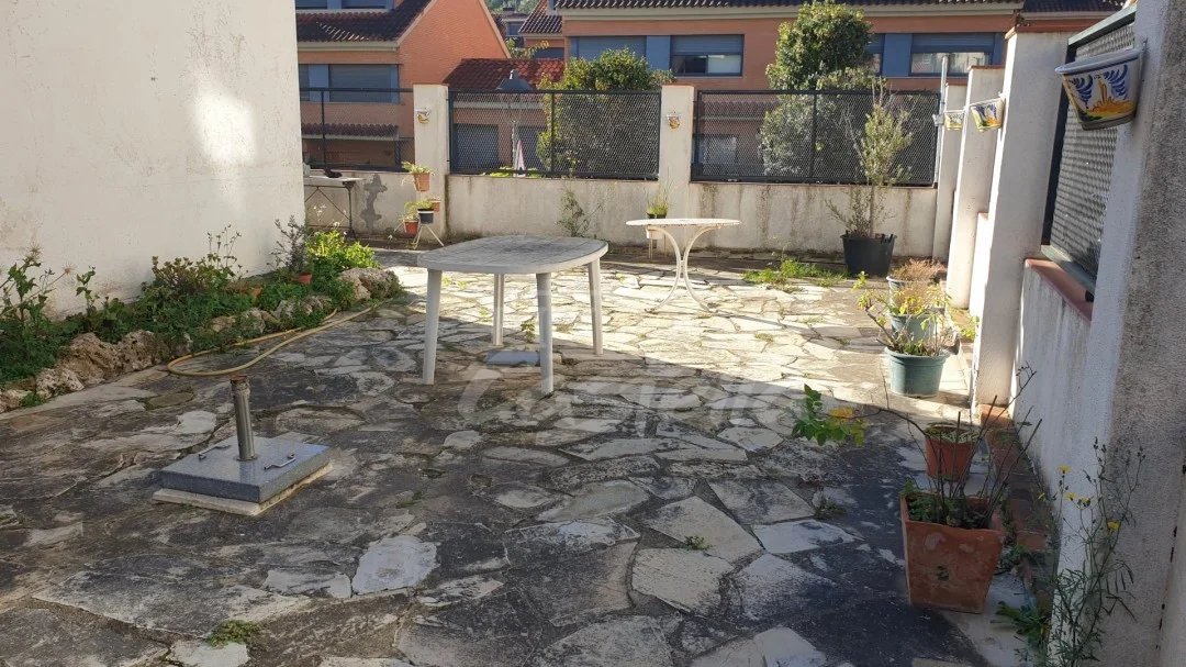 Urbanizable Centre plot for seven homes