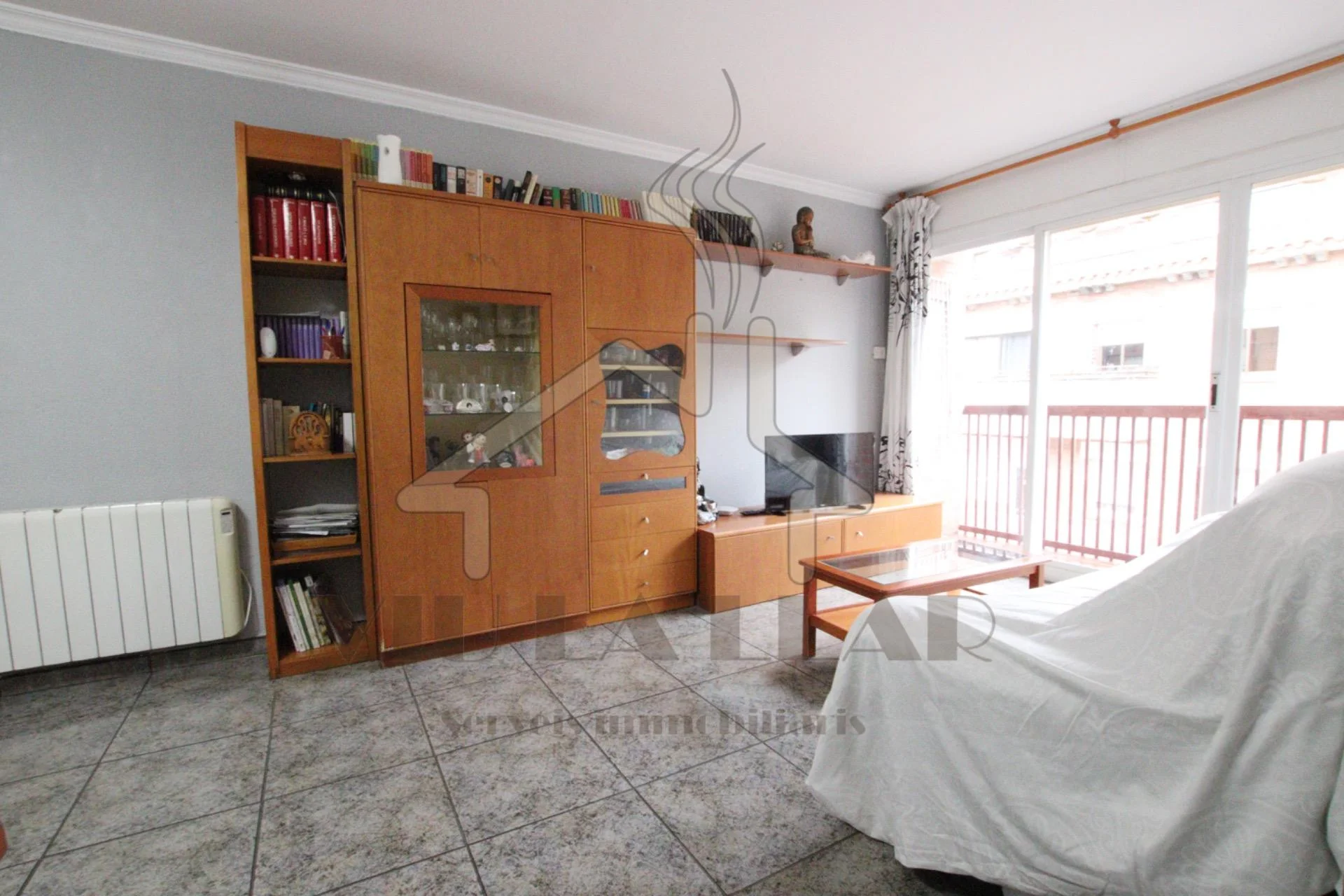 81 m² three-bedroom flat in Cerdanyola