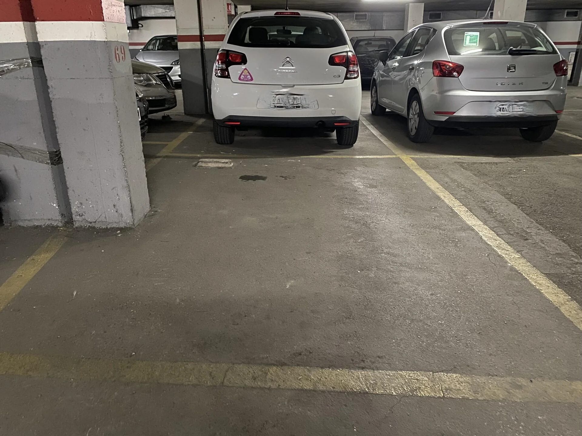 Cerdanyola parking space, 19 m²