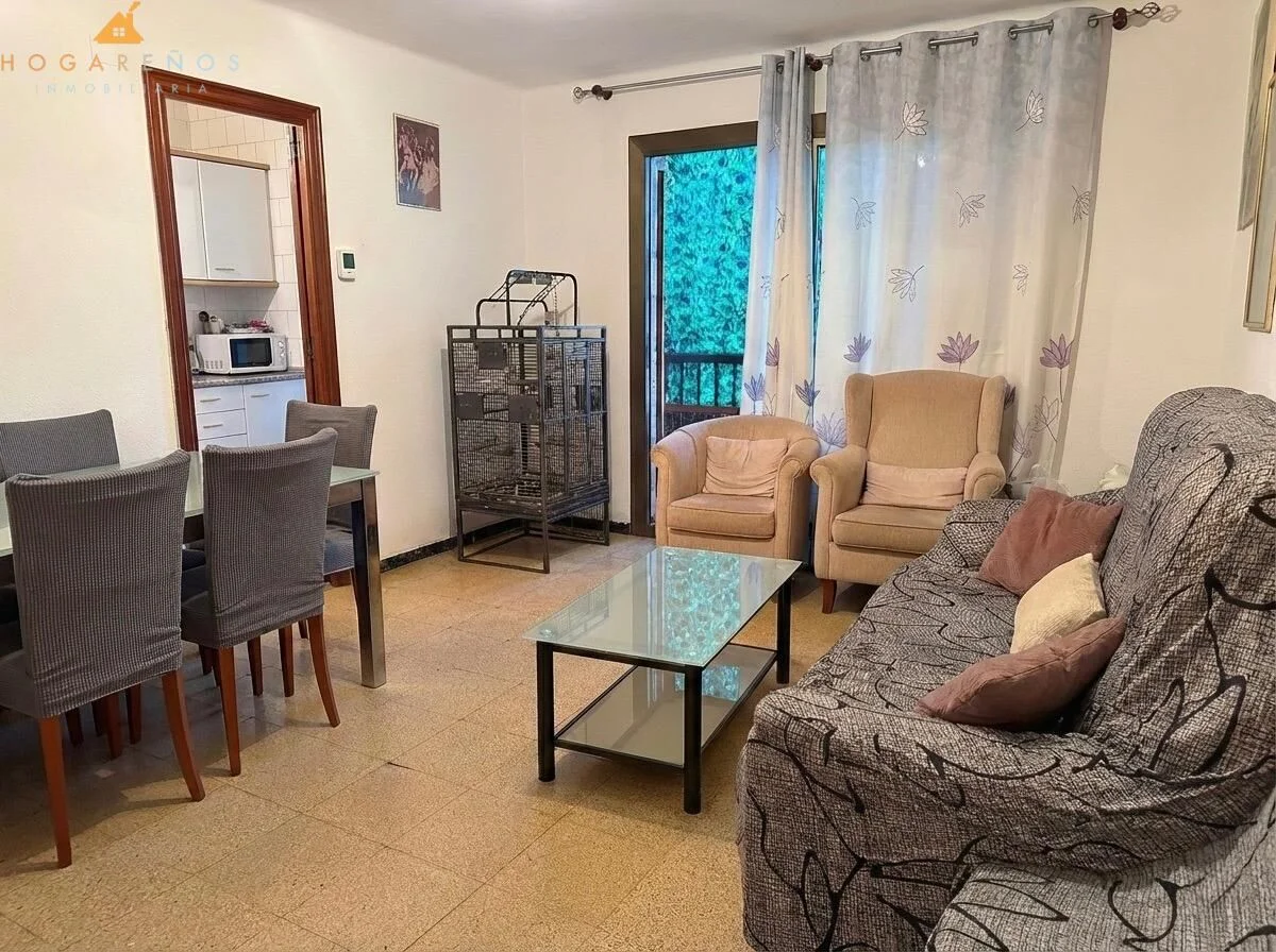 Piso de tres habitaciones en Cerdanyola Nord