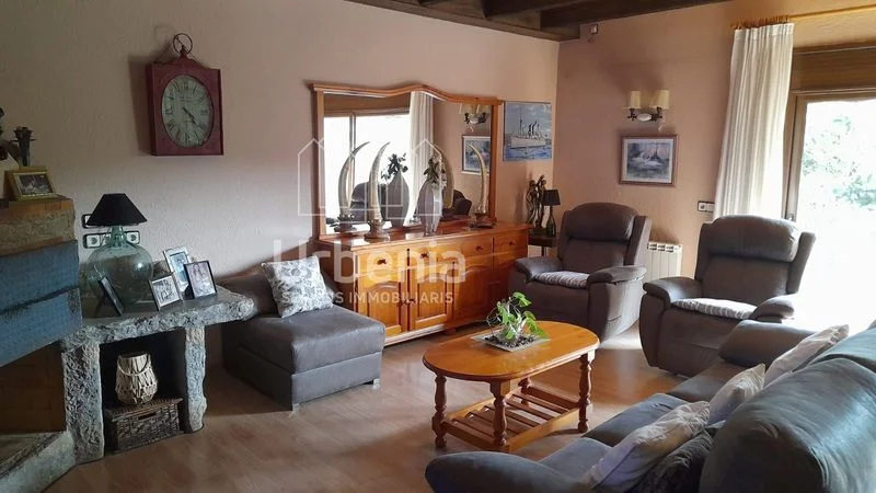 Casa amplia con jardín y 3 dormitorios