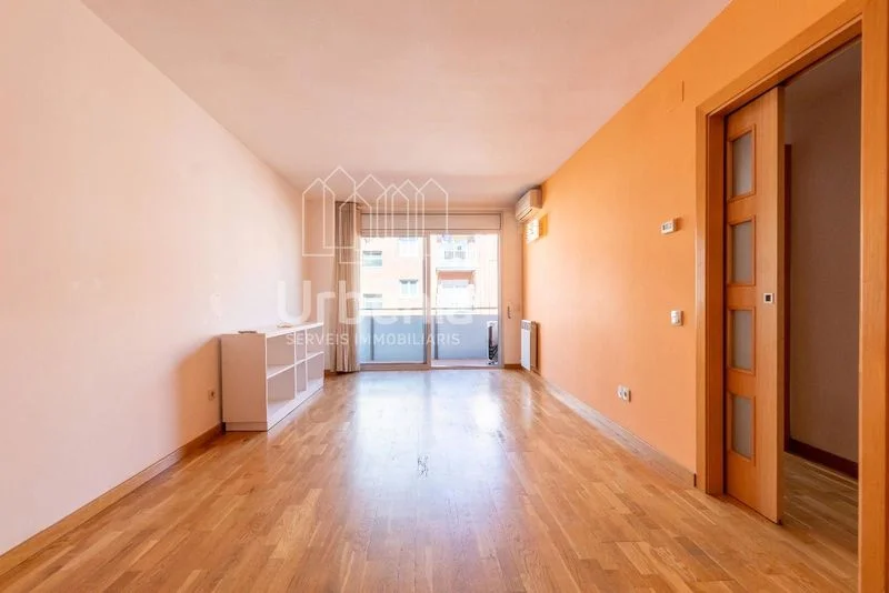 Mataró flat with terrace, 2 bedrooms
