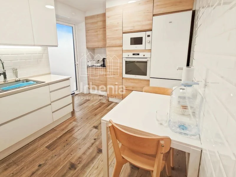 Piso reformado en Mataró con tres habitaciones