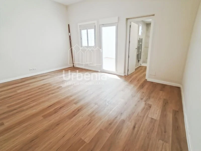 Street-level commercial unit, Cerdanyola, 94 m²