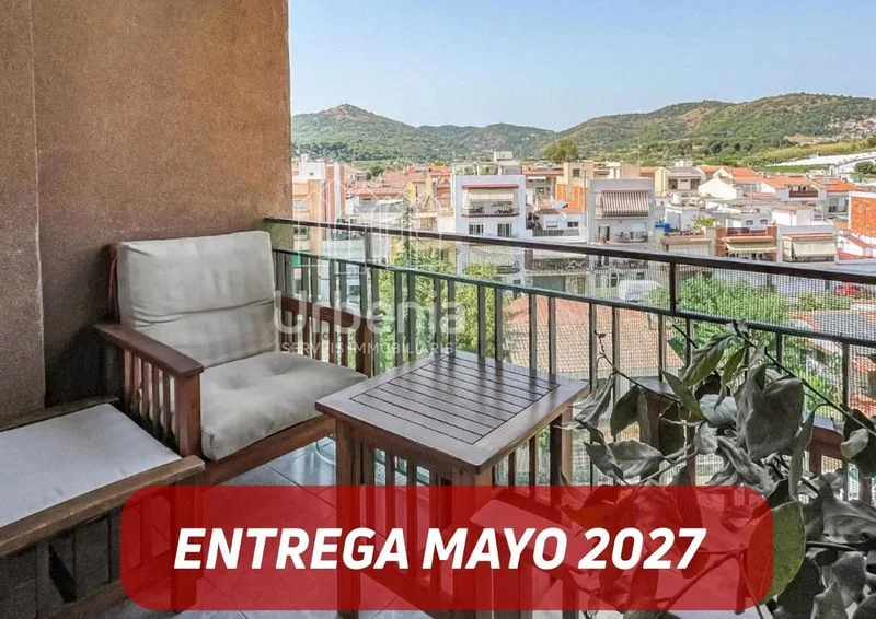 Piso céntrico en Pineda con tres habitaciones