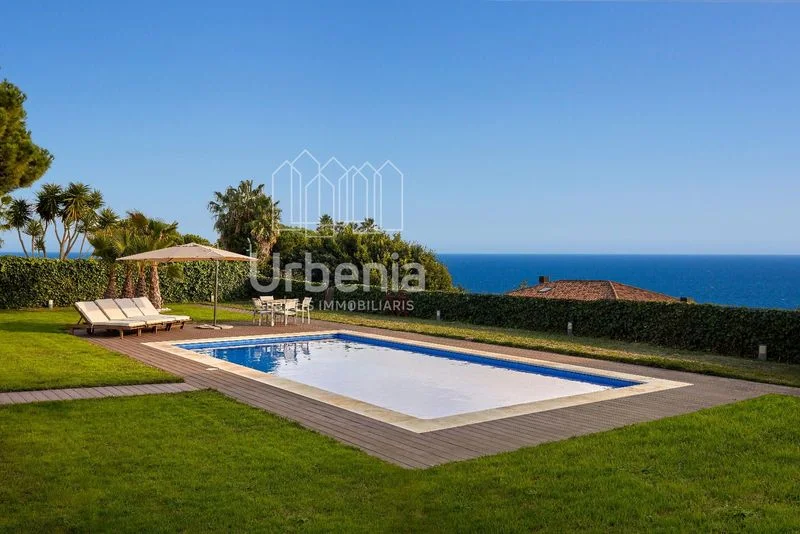Villa de lujo con vistas al mar y ampliación