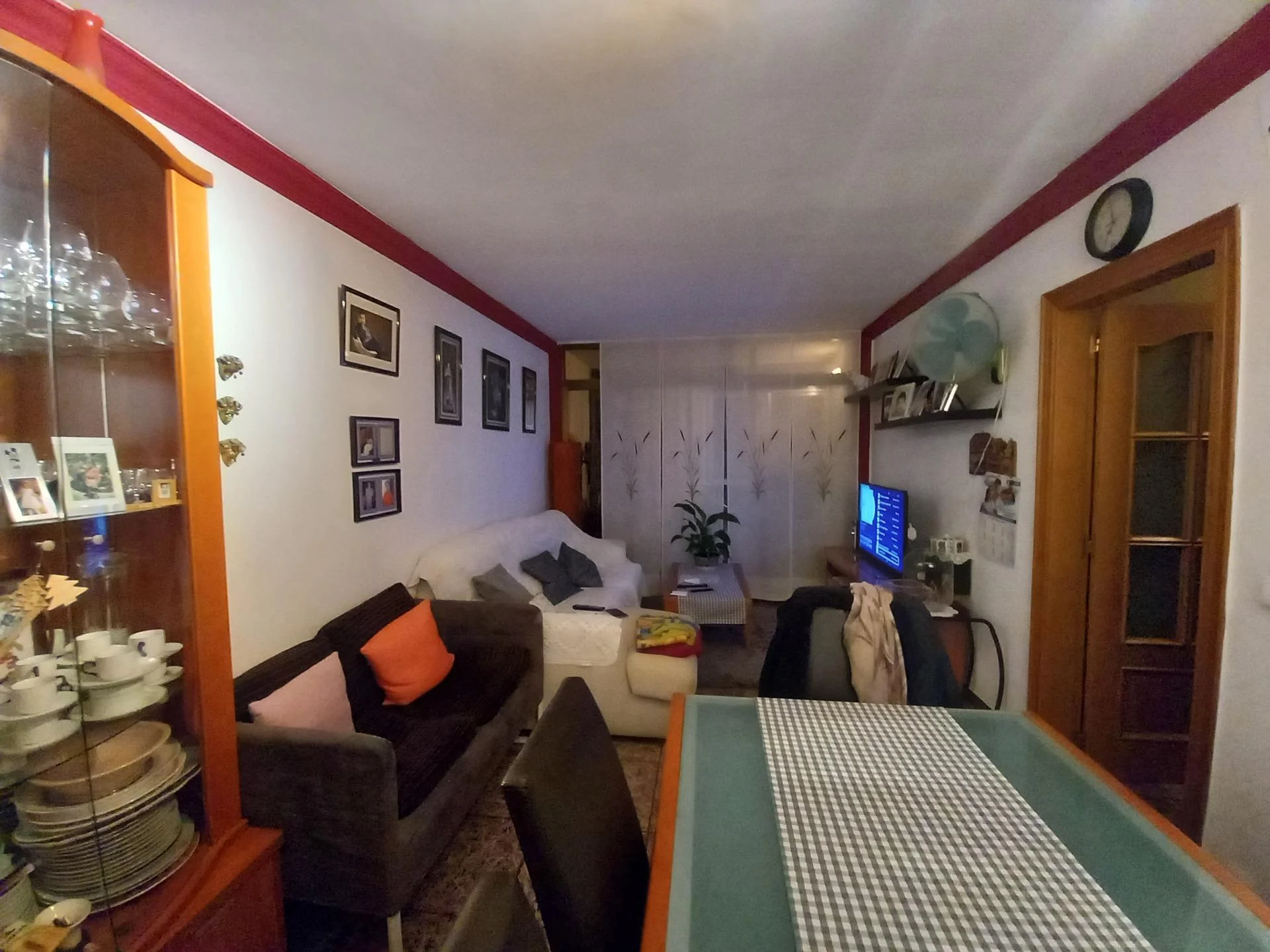 Good-condition flat in Cerdanyola, 3 bedrooms
