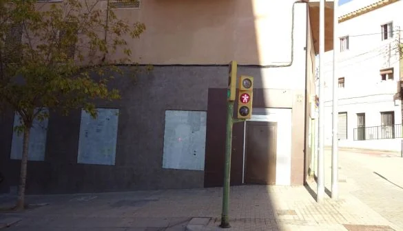 Local comercial esquinero en Mataró