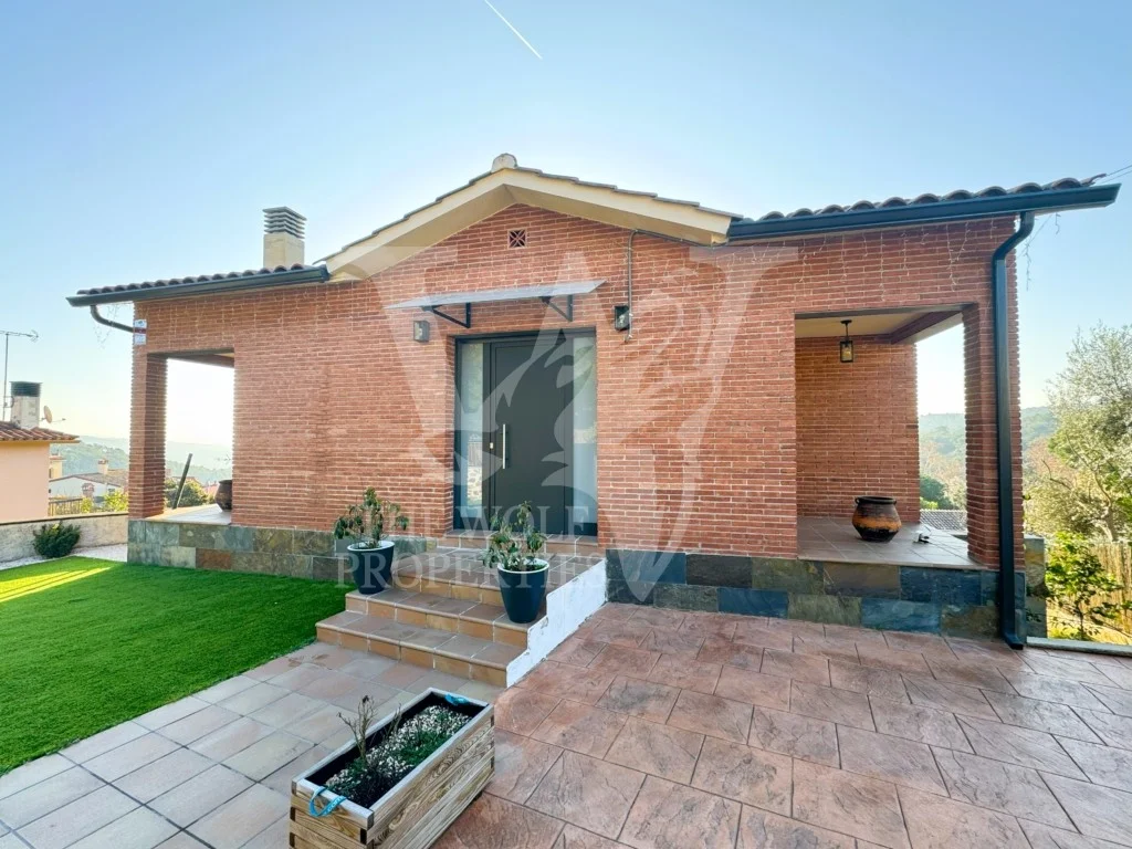 Efficient four-bedroom home with pool