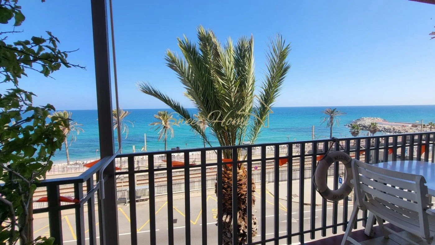 Piso reformado con vistas al mar en Estación
