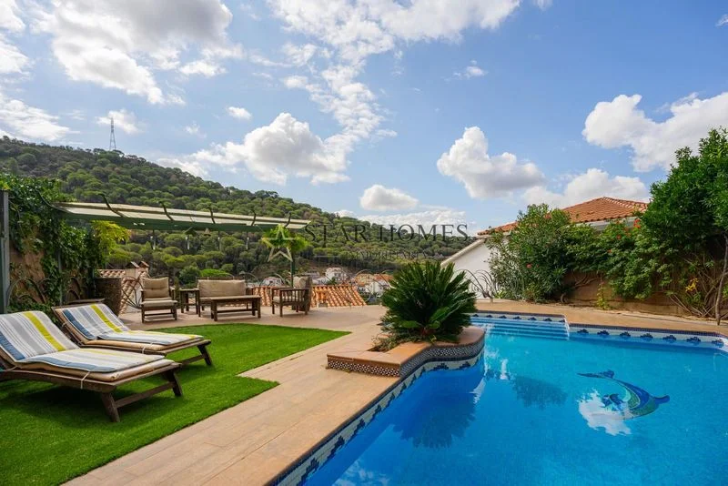 Amplio chalet con piscina privada