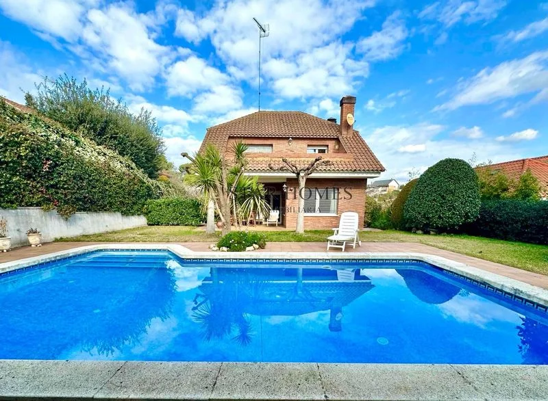 Chalet en Belulla con piscina privada
