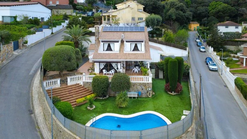 Villa independiente en Cabrils, 5 dormitorios