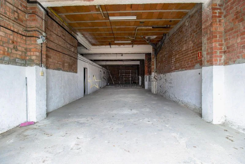 Local comercial en planta baja, 198 m²