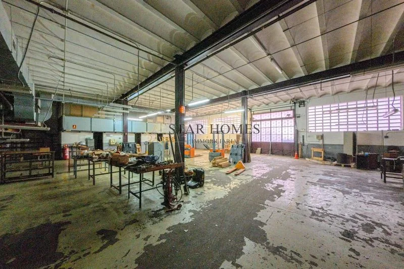 Nave industrial céntrica en El Masnou, 2.250 m²