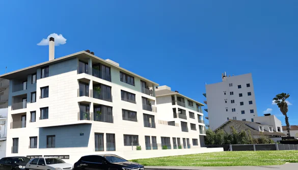 New-build apartment with private garden