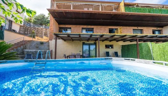 Chalet reformado en Santa Susanna, 3 habitaciones