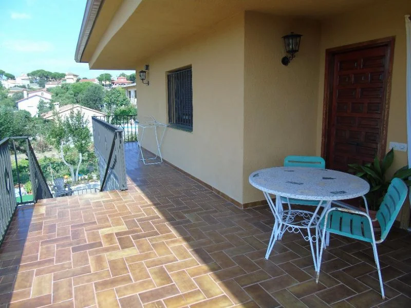 Casa amplia en Tordera con piscina