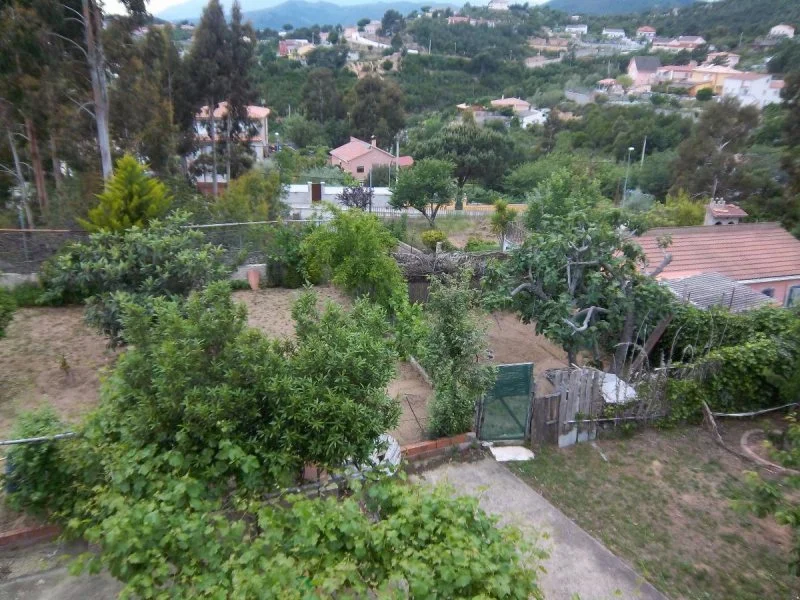 Developable Tordera plot with sea views