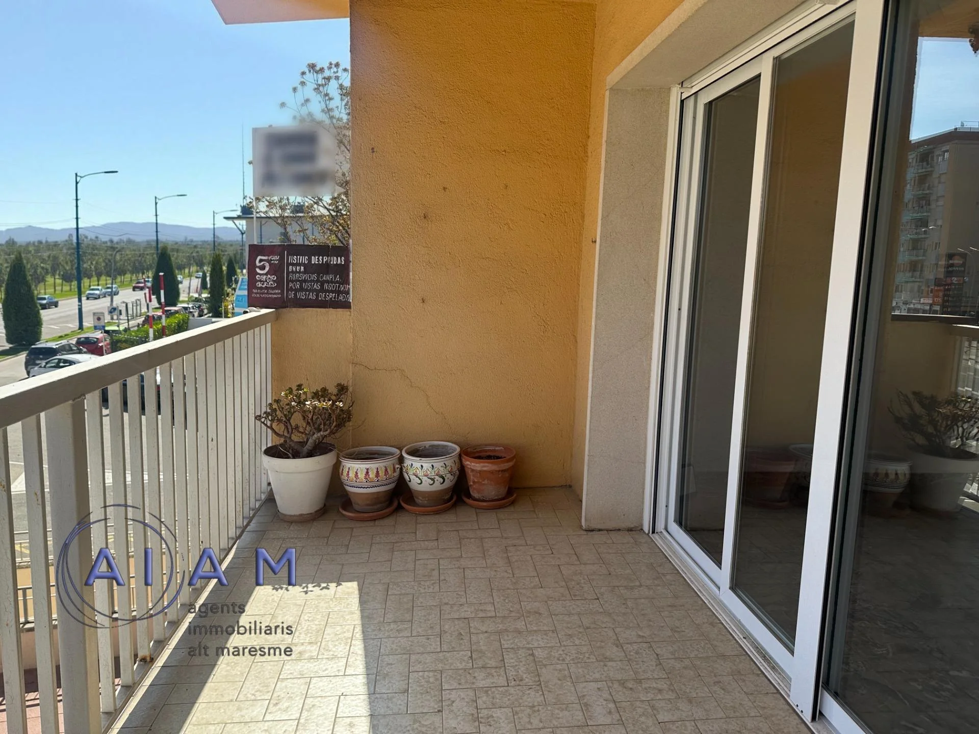 Three-bedroom flat near Calella coast