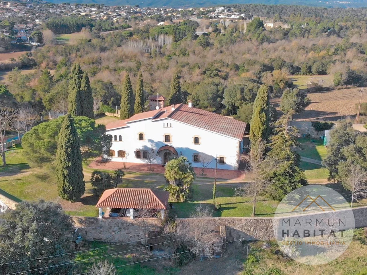 Gran masía en Tordera con licencia turística