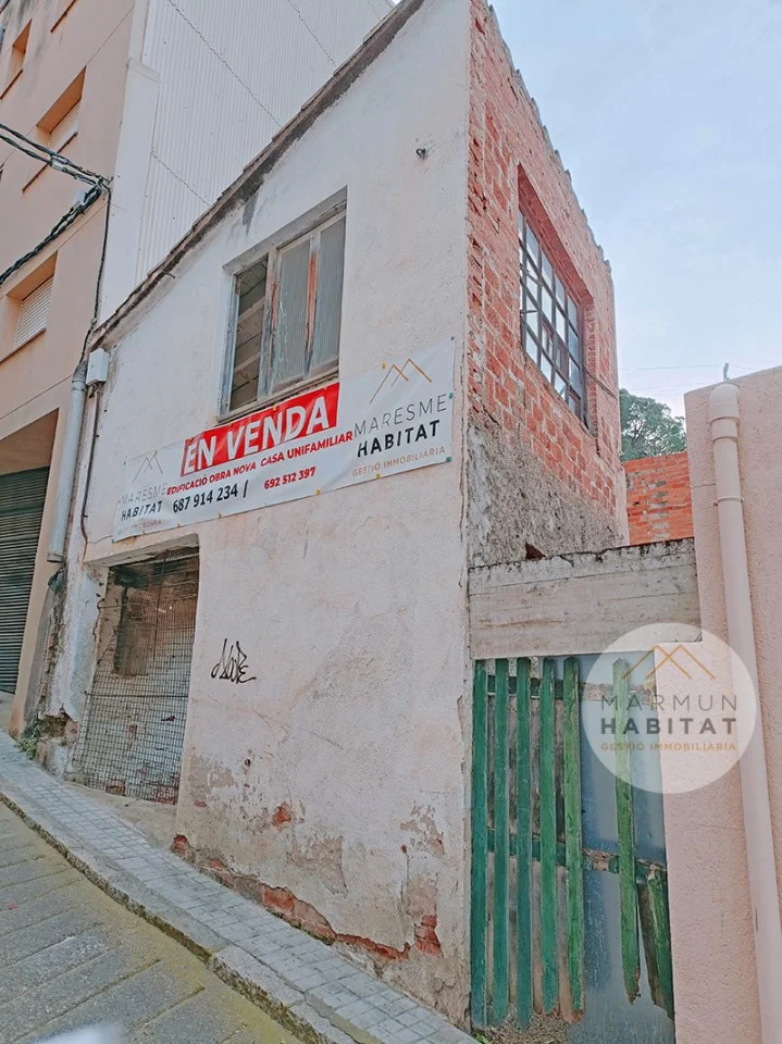 Solar urbano con proyecto de casa listo