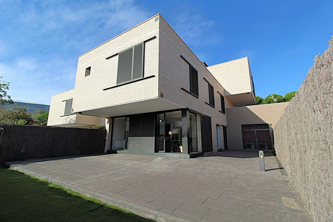 Casa en Vallveric con cuatro dormitorios