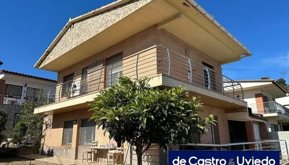 Chalet reformado con piscina privada
