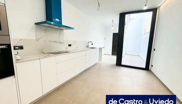 Rehabilitated Calella house with rooftop terrace