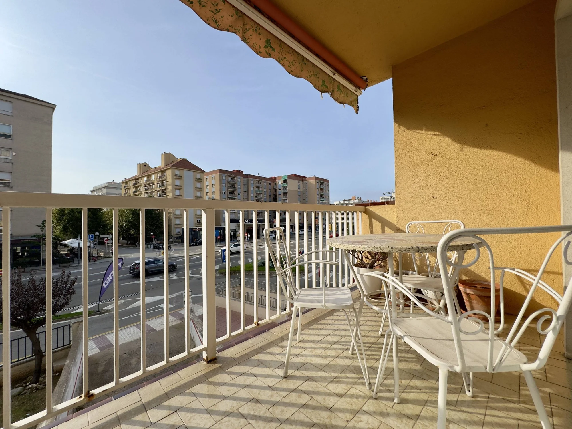 Piso en Calella con tres dormitorios