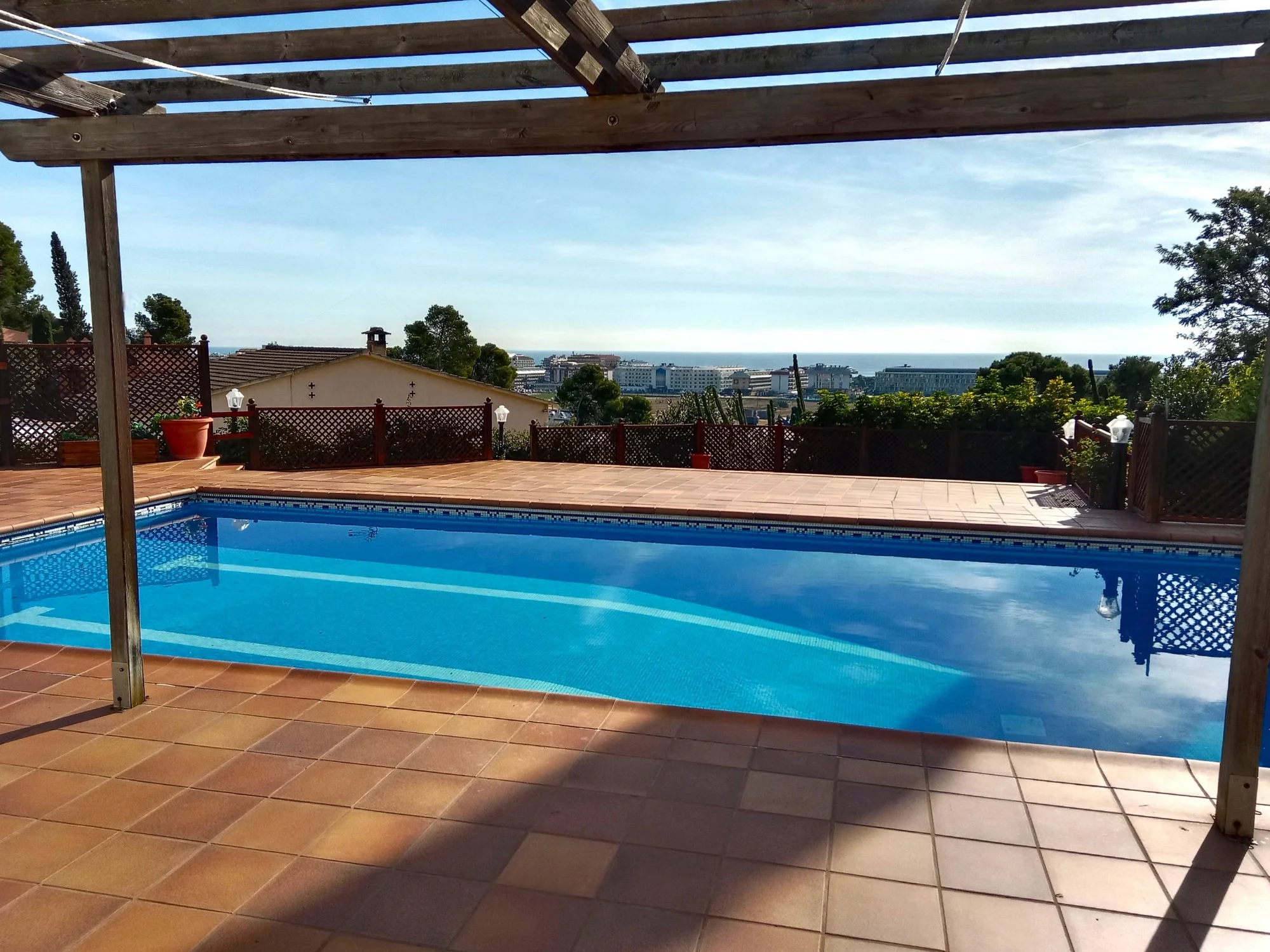 Casa con vistas al mar y piscina privada