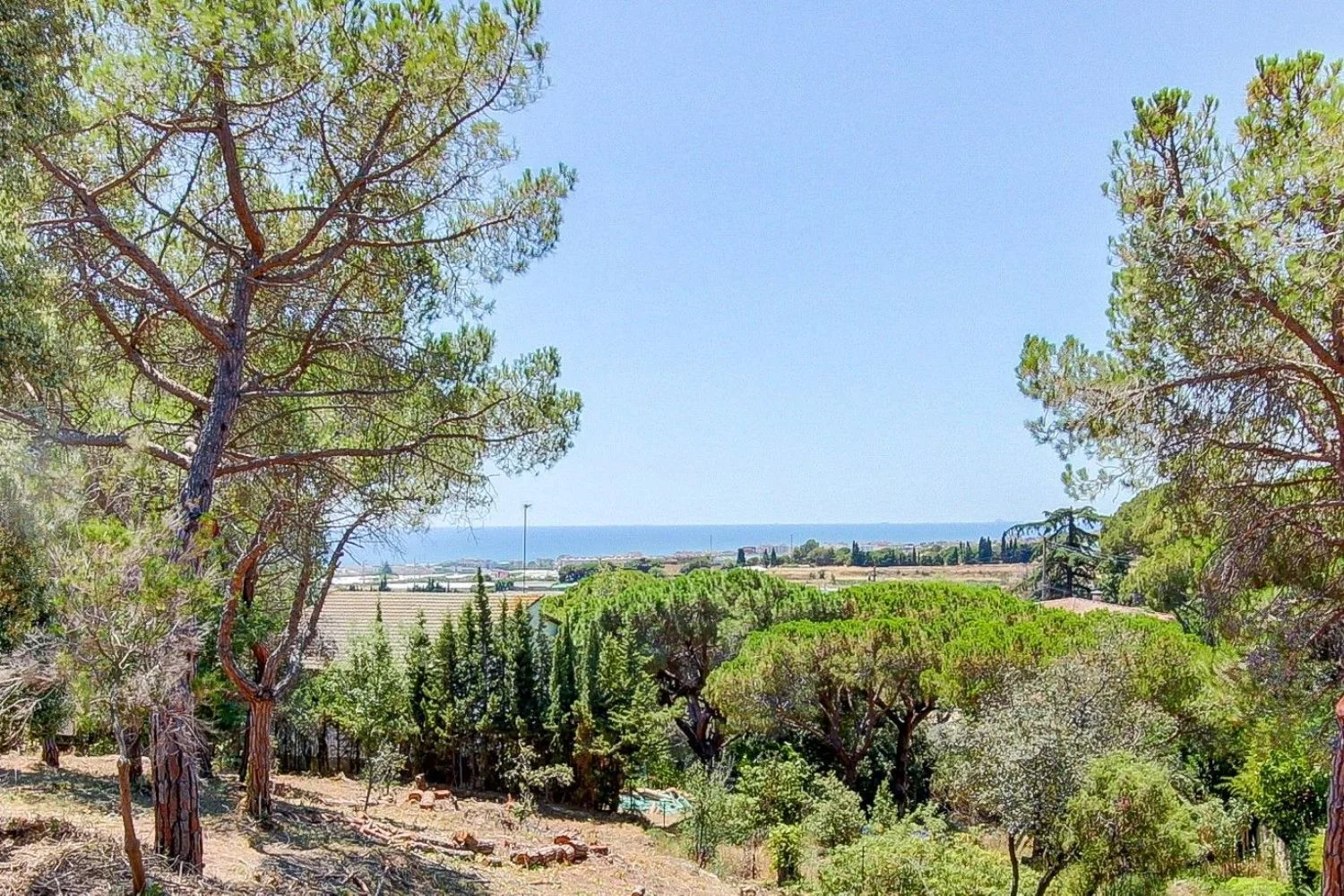 Parcela con vistas al mar en Sant Crist