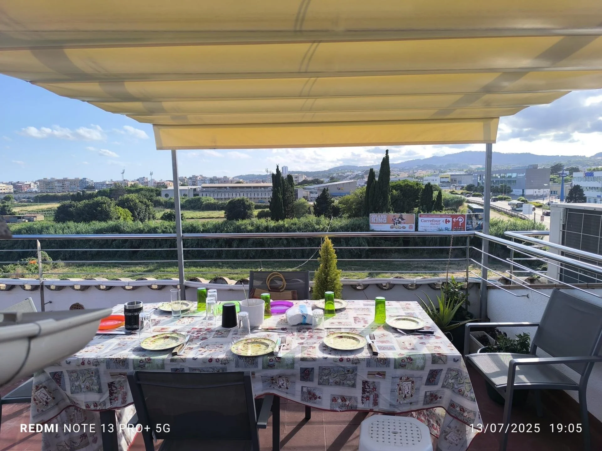 Renovated Centre triplex, five bedrooms