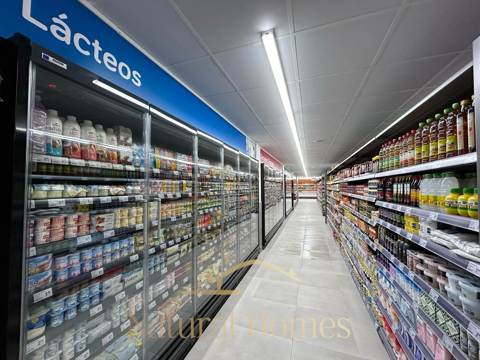 Gran local comercial en Mataró, 544 m²