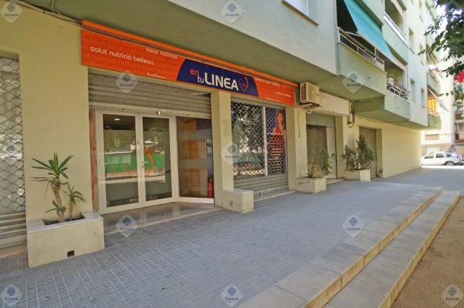 Local comercial adaptado de 73 m²