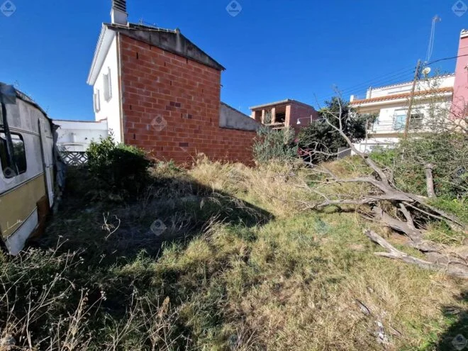 Solar urbano en Palafolls, 253 m²