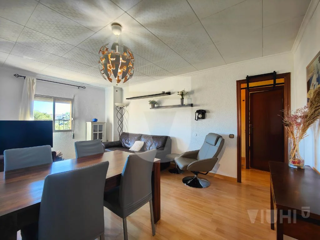 Ático en última planta con terraza comunitaria y vistas al mar en Montgat