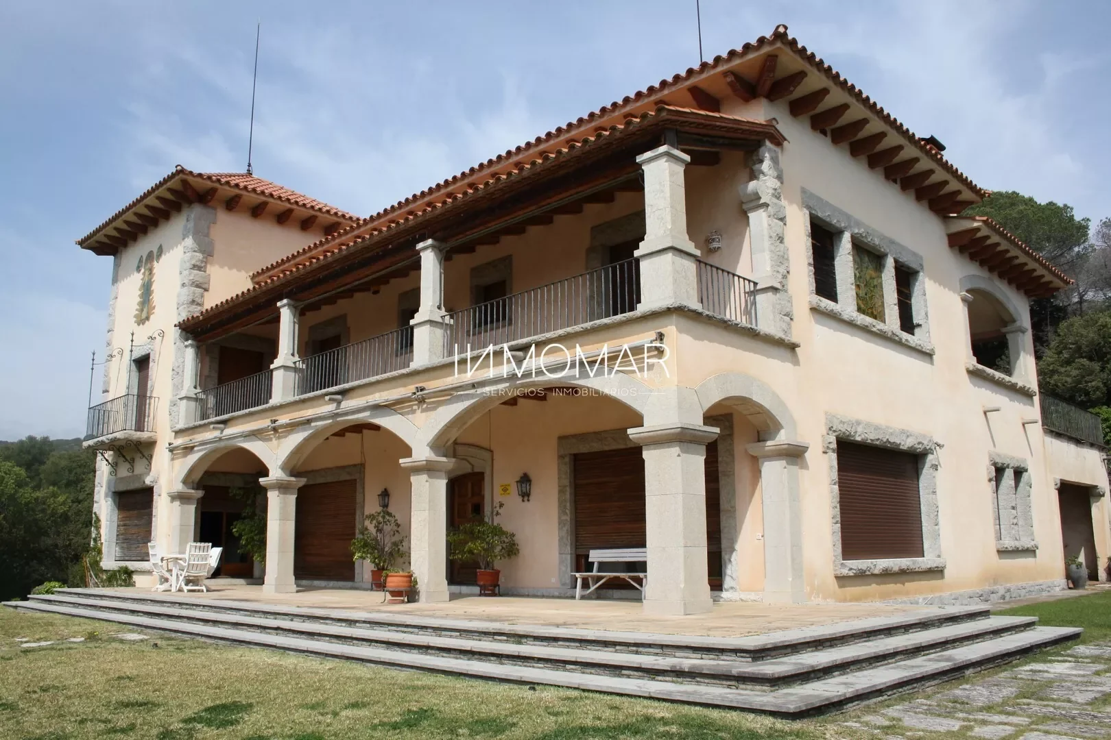 Large Llavaneres villa, 9-bedroom estate