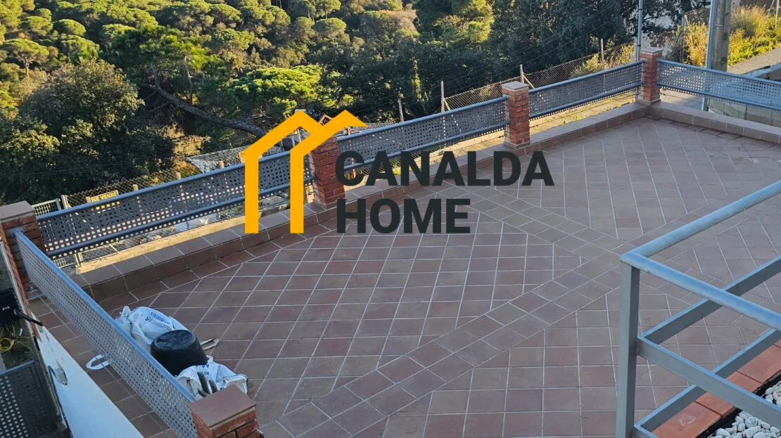Chalet con vistas y tres dormitorios