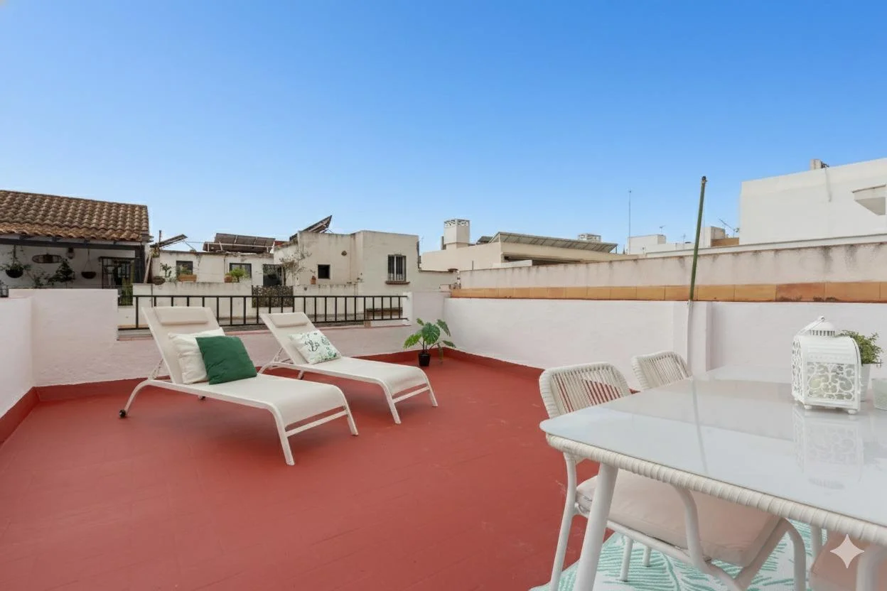 Ático nuevo en Triana con gran terraza