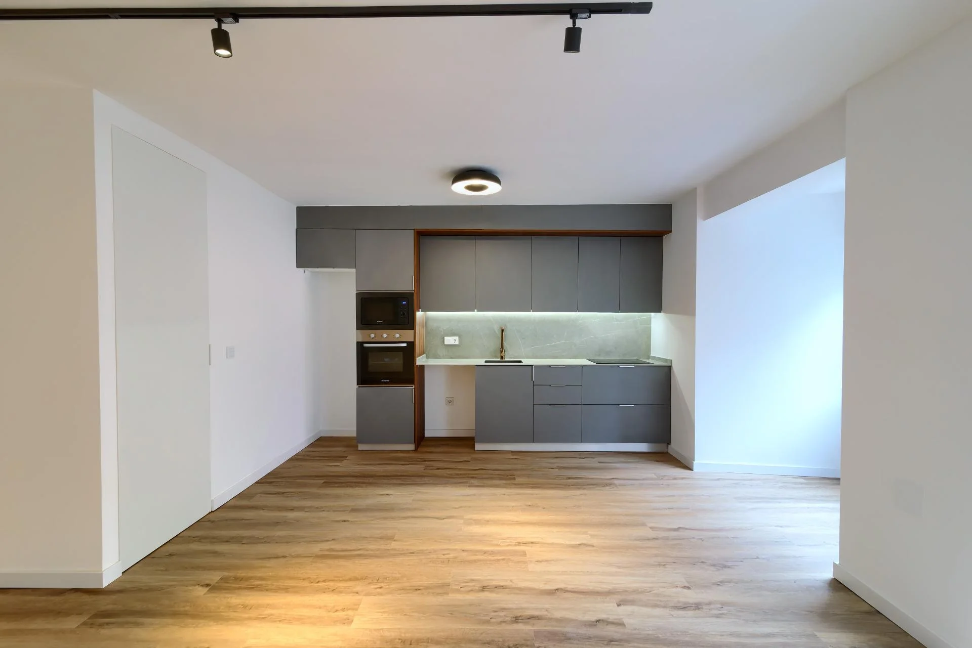 Reformed Valencia apartment, 3 bedrooms