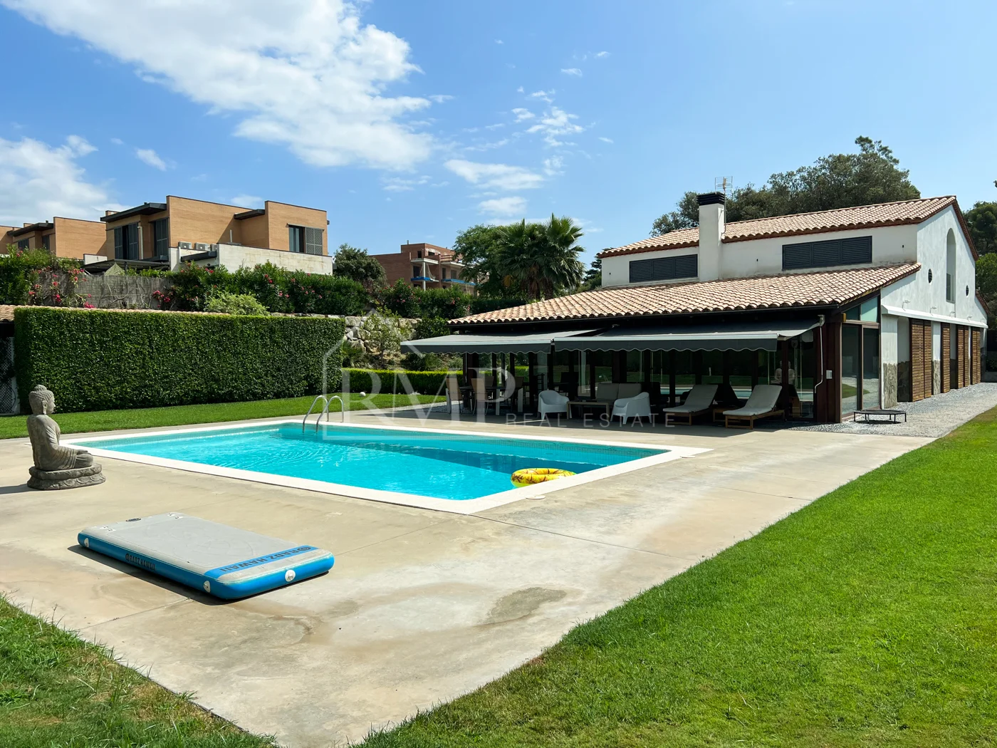 Masía reformada con piscina en Sant Vicenç de Montalt