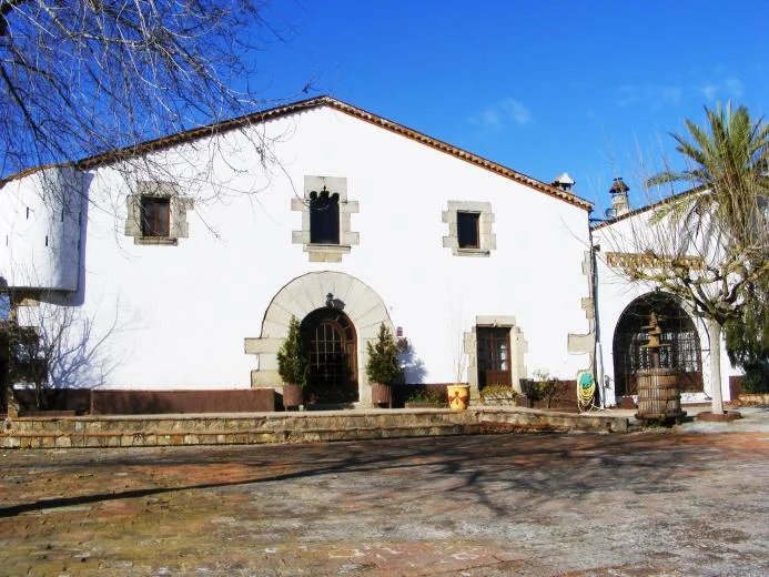 Masía restaurada en Tordera con eventos
