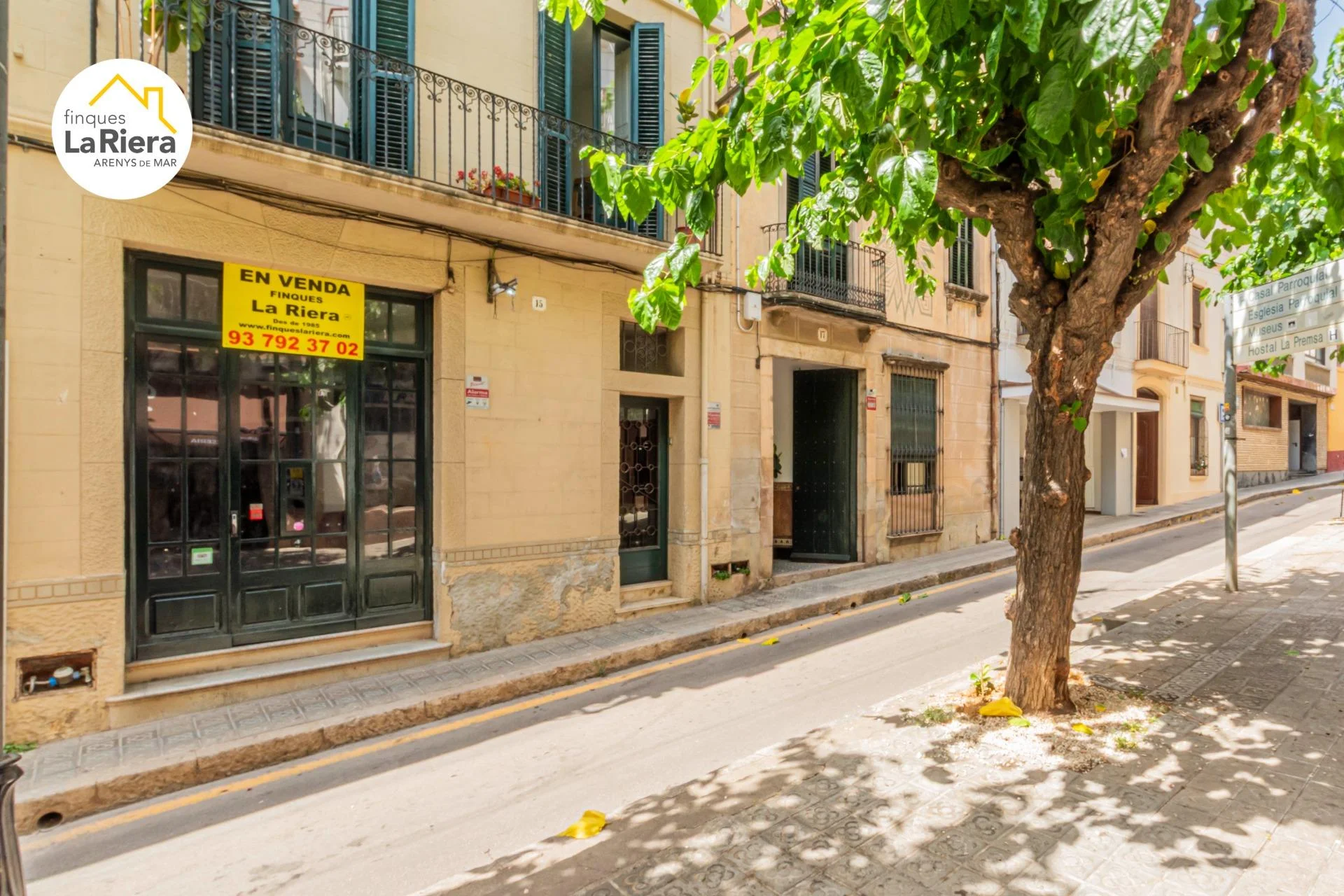 Local comercial en casco antiguo, 146 m²