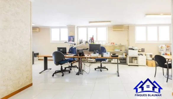 Oficina céntrica en Arenys, 150 m²