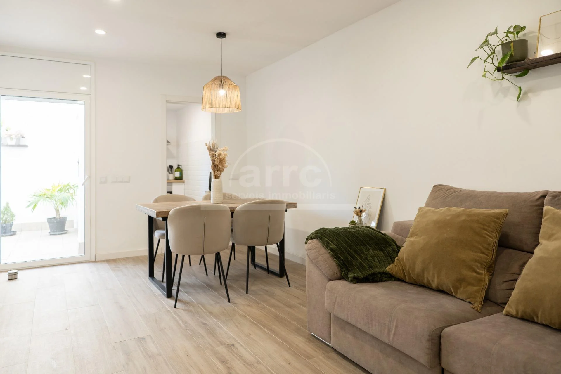 Refurbished flat in Casco Antiguo