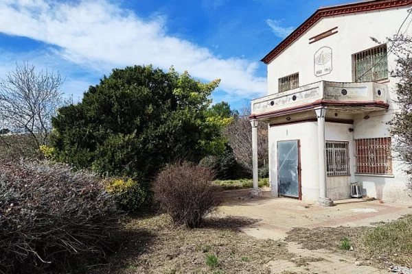 Montgat redevelopment plot with 540m² potential