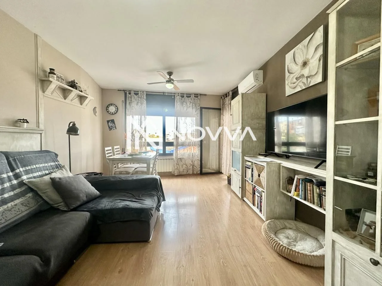 Bright Tordera flat, two bedrooms