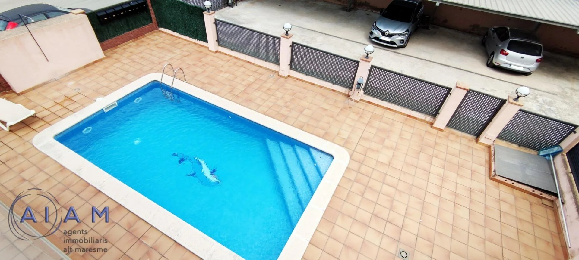 Refurbished coastal flat with pool