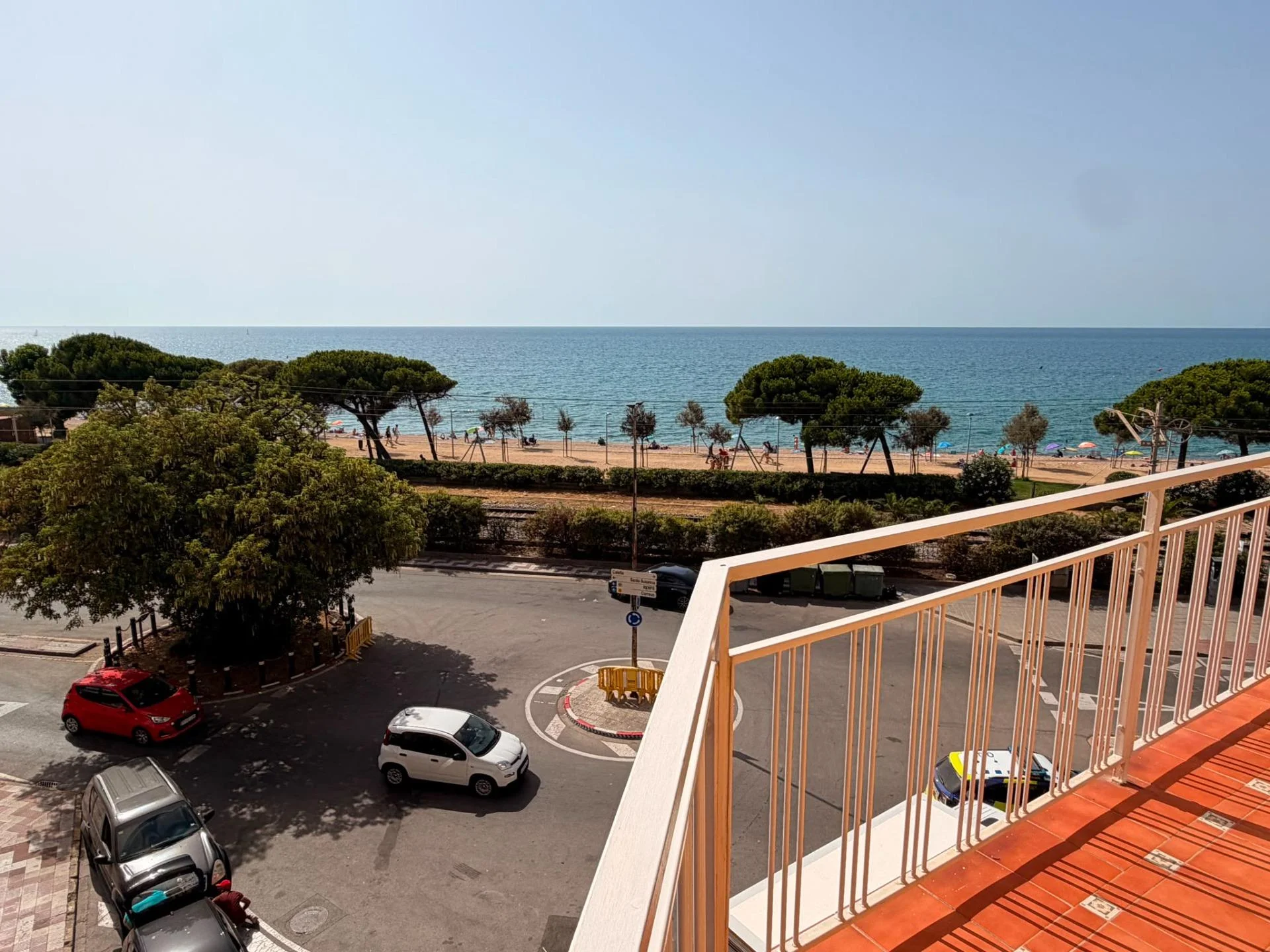Sea-view flat in Passeig Maritim